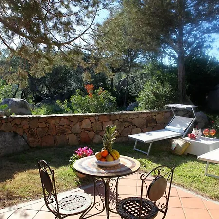 Chic Antonina Studio Sleeps 2 *