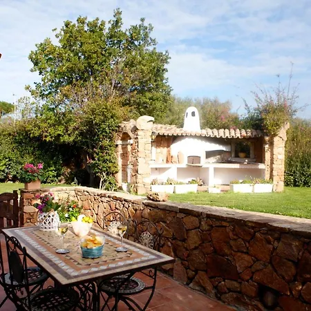 Chic Antonina Studio Sleeps 2 * Marinella (Sardinia)